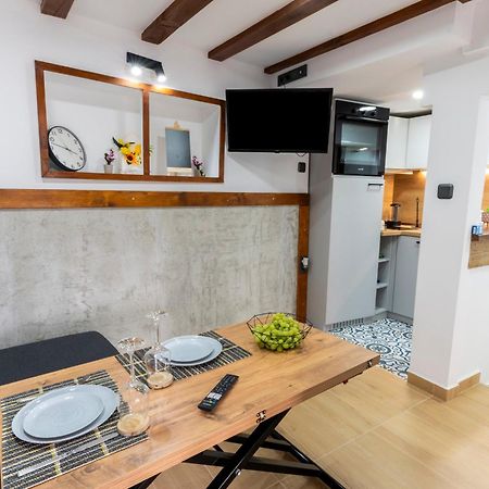 וליקו טורנובו Bobevata Guest House - Floor 1 - Stunning View Old Town מראה חיצוני תמונה
