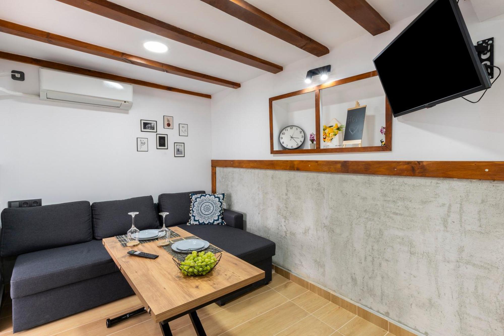 וליקו טורנובו Bobevata Guest House - Floor 1 - Stunning View Old Town מראה חיצוני תמונה