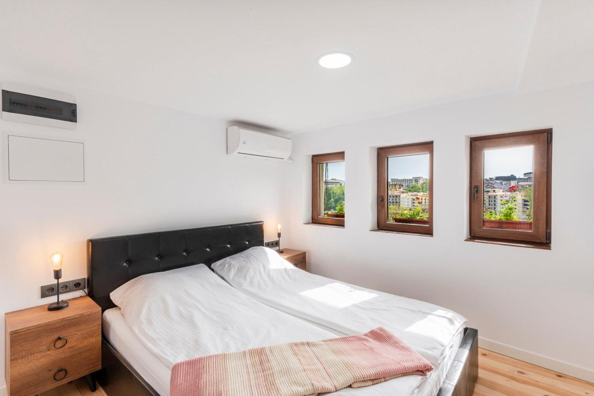 וליקו טורנובו Bobevata Guest House - Floor 1 - Stunning View Old Town מראה חיצוני תמונה