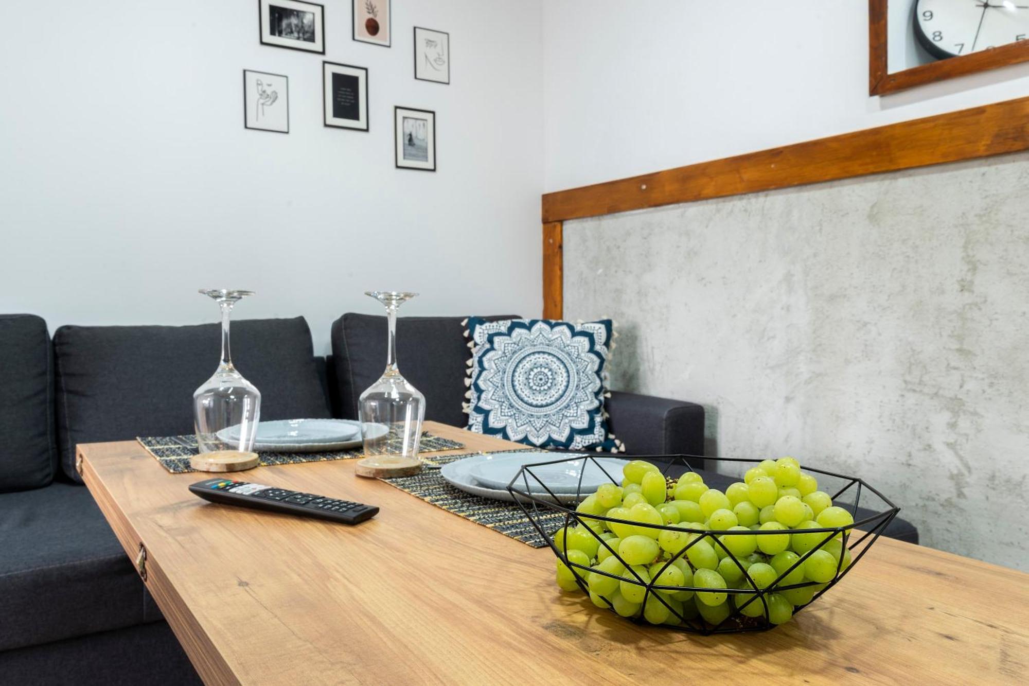 וליקו טורנובו Bobevata Guest House - Floor 1 - Stunning View Old Town מראה חיצוני תמונה